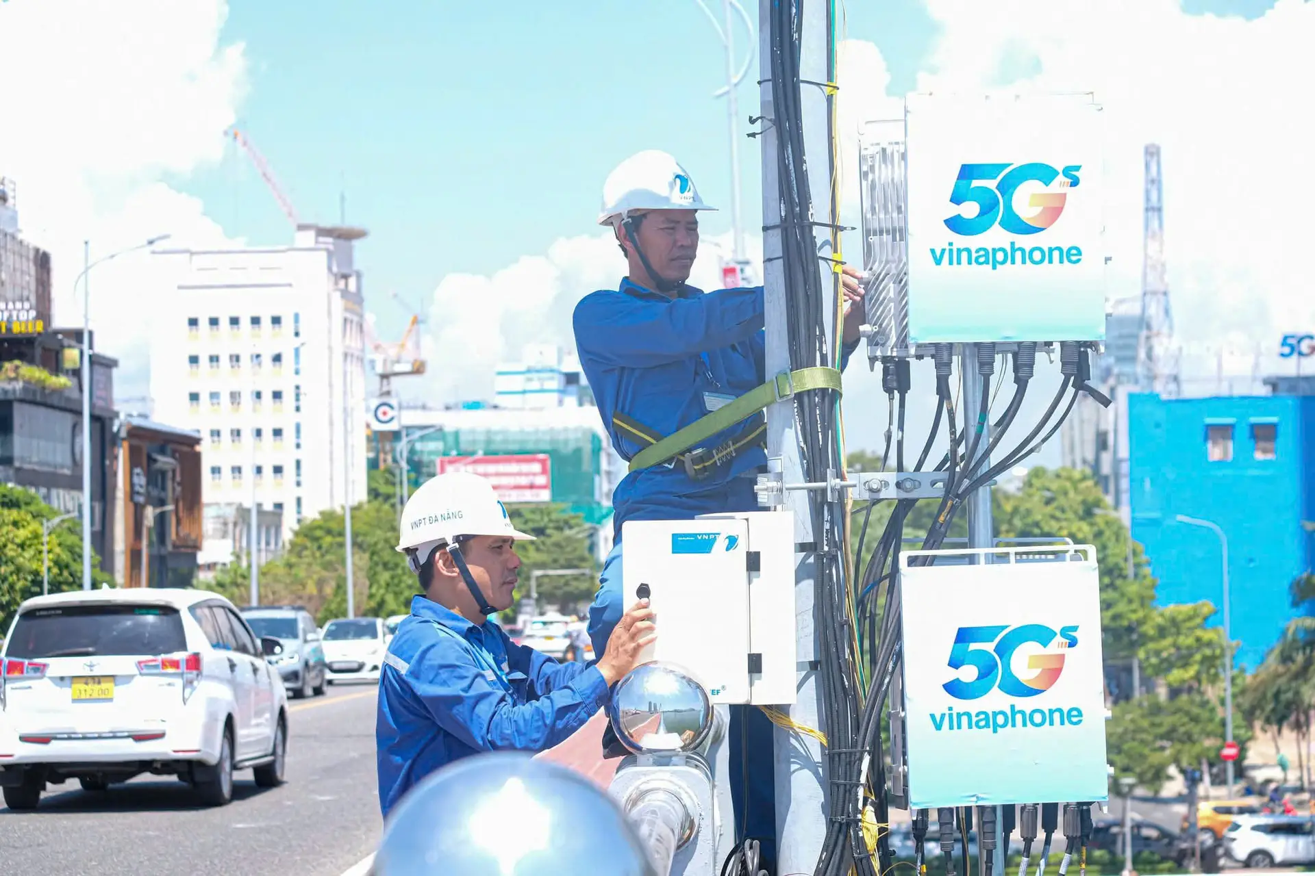 Internet dự phòng doanh nghiệp Đà Nẵng; Internet cáp quang tốc độ cao doanh nghiệp; Fiber Premium IP tĩnh; gói Internet doanh nghiệp có dự phòng; FiberEco VNPT; FiberVip VNPT; Internet doanh nghiệp băng thông quốc tế.